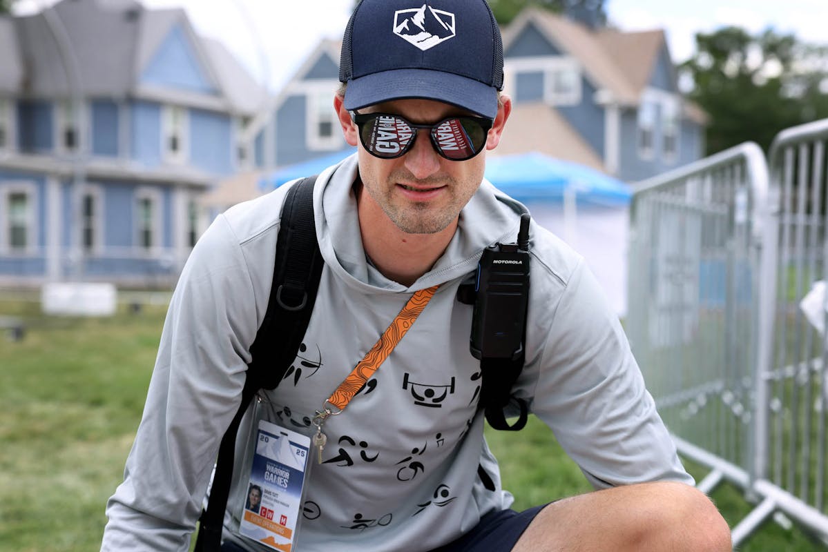 Davis Tutt ’15, volunteers during the Dept. of Defense Warrior Games on campus. Photo by Jamie Cotten / Colorado College